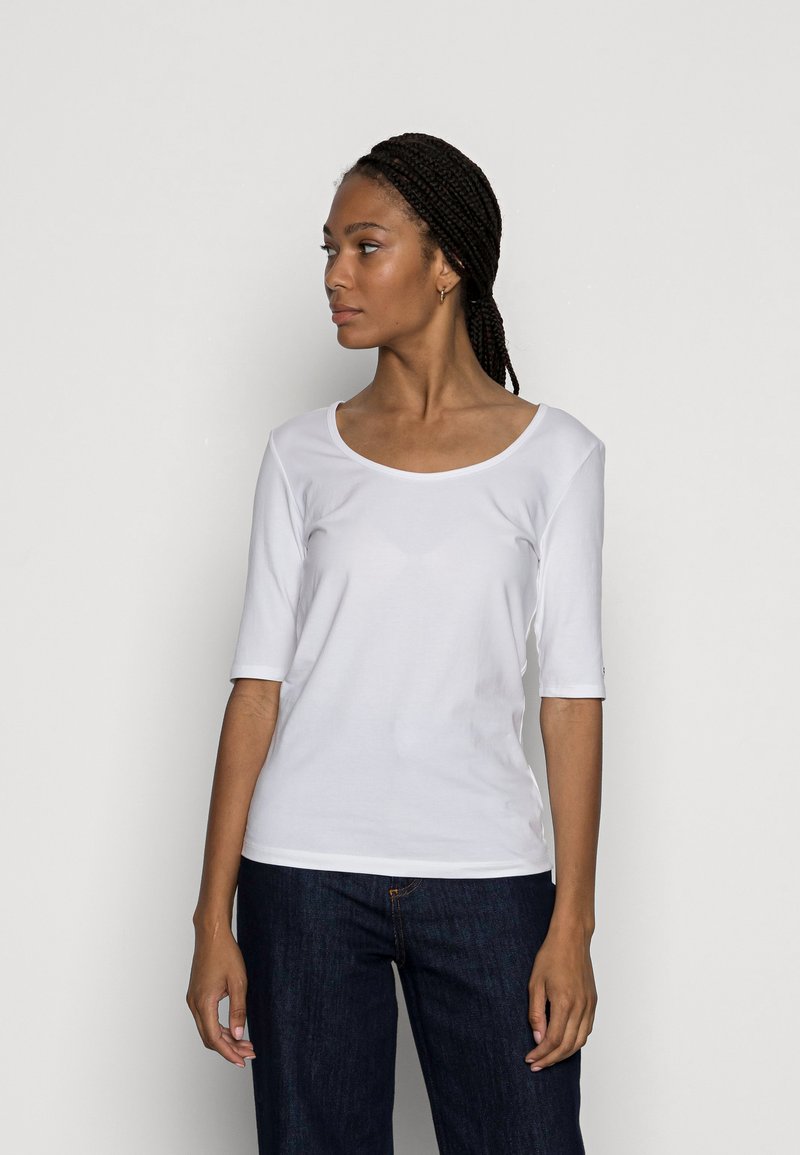 Tommy Hilfiger SLIM SCOOP - T-shirt básica - white