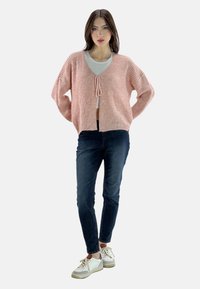 Unausgewählt, rosa