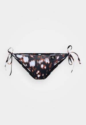 Črne bikini hlačke s vezanim dizajnom, ki imajo pisano vzorje oranžnih, belih in rjavih madežev. Vključuje oznako logotipa.