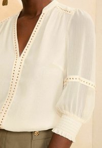 Love & Roses Bluse - ivory white