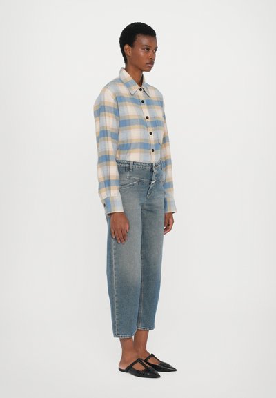 CLOSED STOVER X - Jeans Tapered Fit - mid blue
