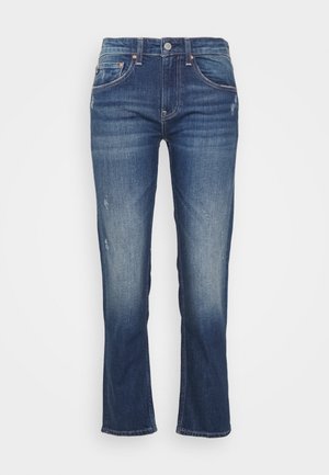 Niebieskie jeansy denim z lekkim wyblaknięciem i przetarciami, klasyczny fason z pięcioma kieszeniami, zapięcie z przodu na guzik i suwak, prosta nogawka.