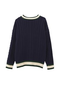 Suéter de punto azul marino con canalé vertical, mangas de trenzado y cuello, puños y dobladillo de canalé a rayas blancas y verdes.