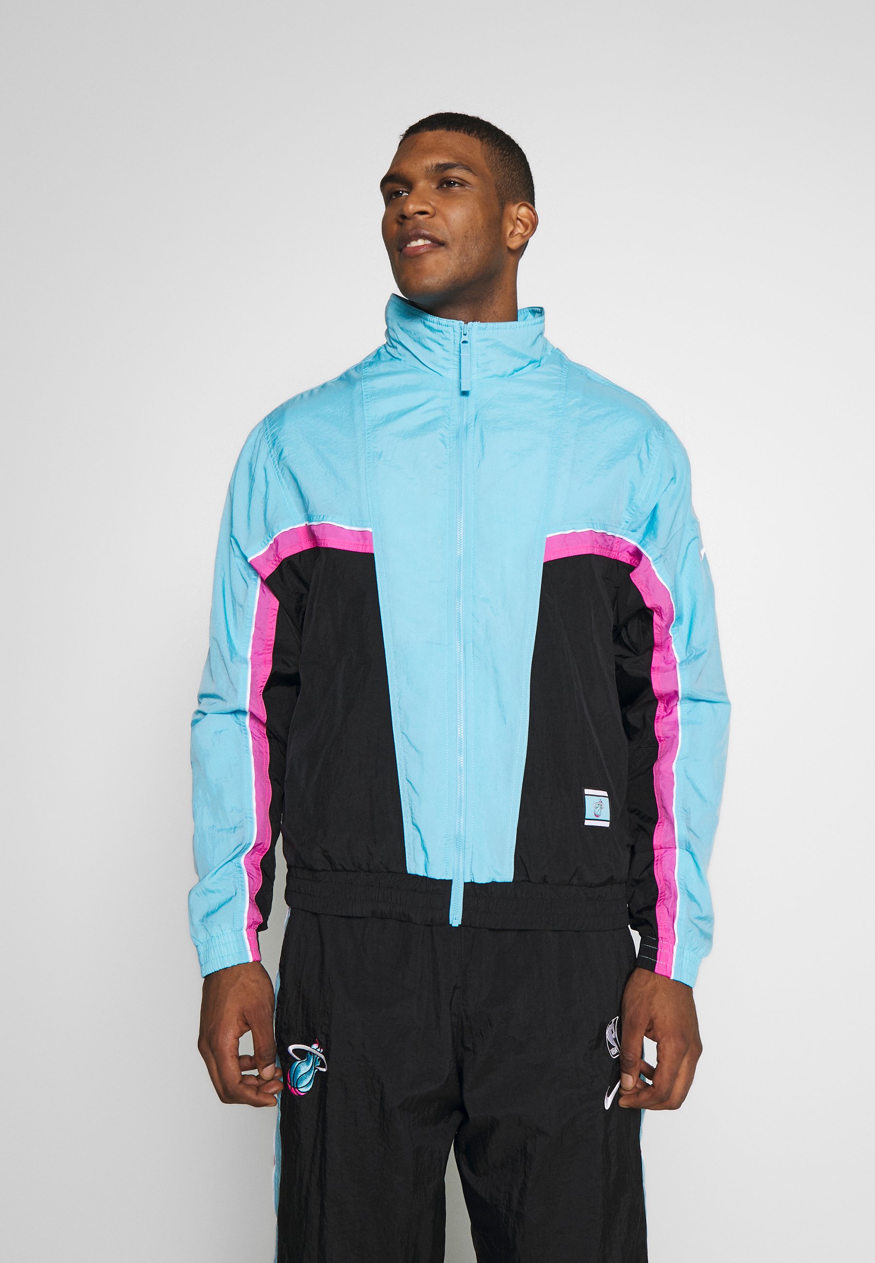 poco diario Banzai Nike Performance NBA MIAMI HEAT CITY EDITION - Tracksuit - black/blue gale/laser fuchsia/black - Zalando.ie poco diario Banzai Nike Performance NBA MIAMI HEAT CITY EDITION - Tracksuit - black/blue gale/laser fuchsia/black - Zalando.ie