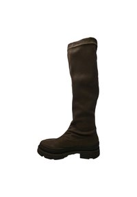 Bota de cuero marrón hasta la rodilla con un diseño ajustado, suela de goma plana y un sutil detalle de costura en la parte superior. Textura suave, acentos mínimos.