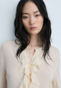 Mango Blus - off-white