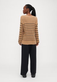 GAP Petite BELLA - Pulover - beige