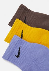 Nike Performance EVERYDAY PLUS CUSH ANKLE UNISEX 3 PACK  - Meias desportivas - light thistle/yellow ochre/ironstone