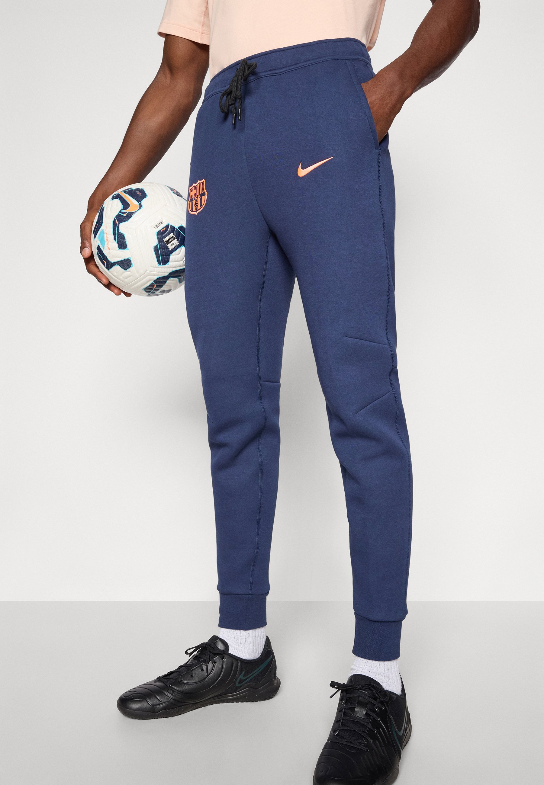 nike tech pack lounge pants