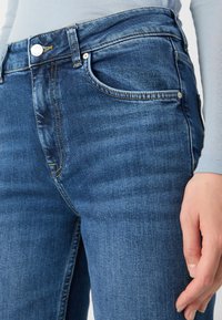 GANT FLARE  - Kavbojke na zvonec - dark blue vintage