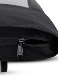 Johnny Urban ROBIN MEDIUM BIKE - Hátizsák - schwarz reflektierend