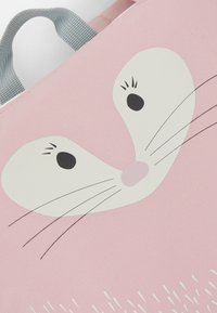 Lässig TINY BACKPACK ABOUT FRIENDS CHINCHILLA UNISEX - Malý batoh  - rose