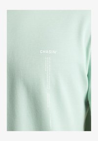 Nevybrané, light green