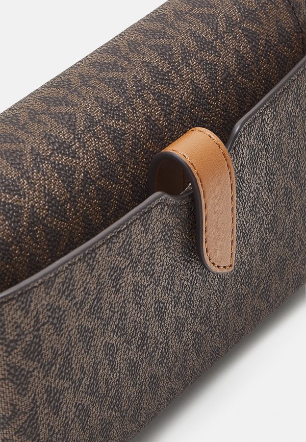 XBODY - Cross body bag4