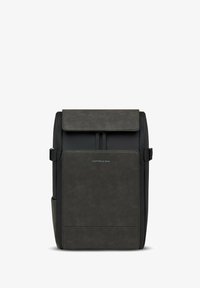 Unausgewählt, all black