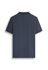 Polo shirt blu navy con colletto texturizzato, maniche corte e orlo dritto. Tessuto liscio con dettagli di cucitura sottili.