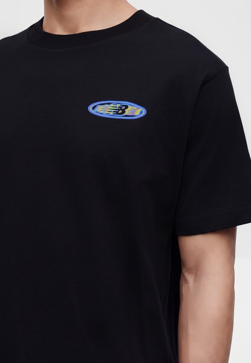 New Balance HEAT MAP FORWARD THINKER - Print T-shirt - black — foto 6
