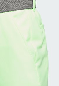 adidas Golf ULTIMATE365 8.5-INCH GOLF  - Športové šortky - green spark