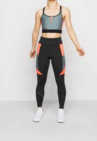 ONLY PLAY Petite Leggings - Byxor - black