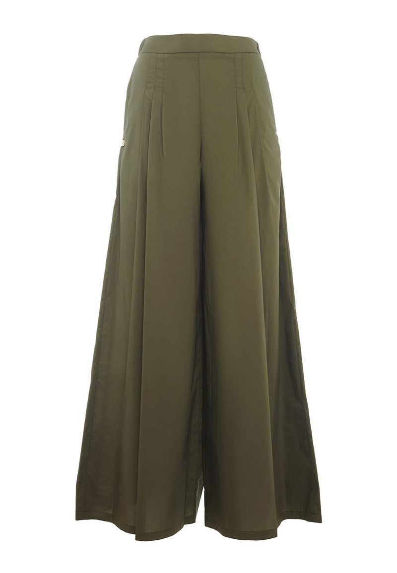 Pantaloni a gamba larga verde oliva con vita alta, caratterizzati da pieghe frontali e una texture di tessuto liscia. Nessun hardware visibile o motivi.