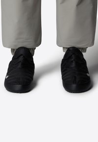 The North Face M THERMOBALL TRACTION BOOTIE - Žieminiai batai - black/white