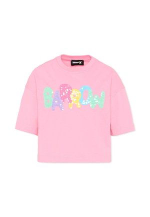 T-shirt court à manches courtes rose avec des lettres multicolores en sequins formant le mot "BARROW" sur le devant.
