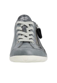 Gray leather sneaker with white rubber sole, featuring gray laces, a side zipper, and a logo on the tongue. Smooth texture and rounded design.