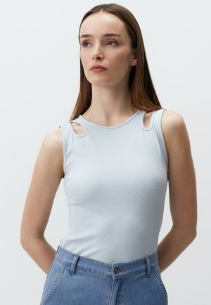 SLIM FIT CREW NECK SLEEVELESS - Top - baby blue-416