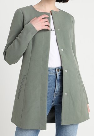 Pitkä takki - dark green