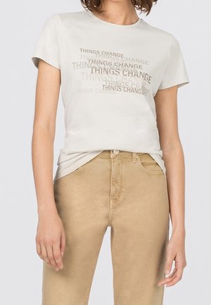 T-shirt z nadrukiem