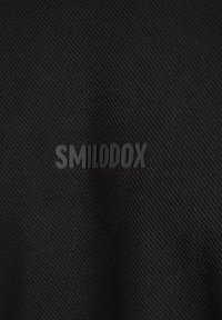 Smilodox OSKAR - Jednoduché tričko - schwarz