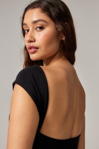 BDG Urban Outfitters CAP SLEEVE BACKLESS - T-paita - black