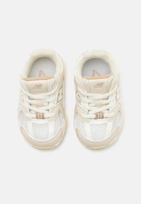New Balance 530 UNISEX - Trainers - beige
