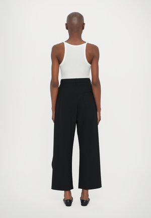 Rangering 7: Henrik Vibskov - SHAPE PANTS - Bukse