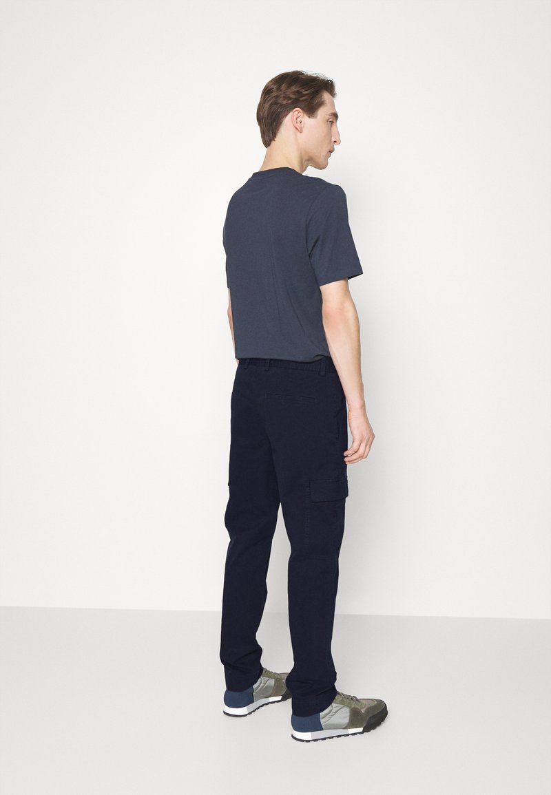 Herren Chinos | HUGO GLIAN Cargohose dark blue/dunkelblau - TP82573 Herren Chinos | HUGO GLIAN Cargohose dark blue/dunkelblau - TP82573