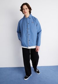 Dickies OAKPORT COACH - Poletna jakna - coronet blue