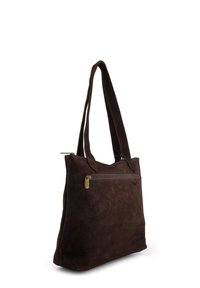 Bruine suède schoudertas met twee lange riemen, een ritsvak aan de voorkant en een zachte, gestructureerde afwerking. Eenvoudig ontwerp zonder patronen.