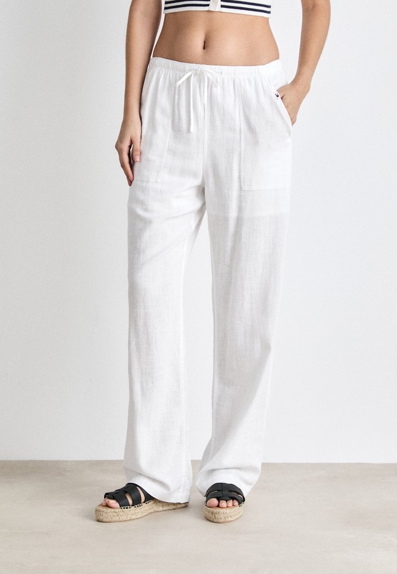 Tommy Jeans HARPER PANT - Kalhoty - white
