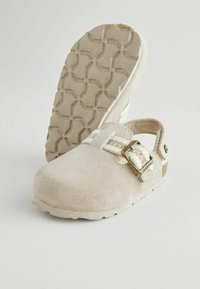 Baker by Ted Baker REGULAR FIT - Domácí obuv - stone