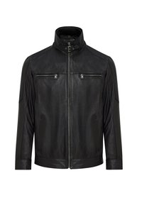 Zwarte leren jas met een hoge kraag, sluiting met rits aan de voorkant en twee ritszakken op de borst. Voorzien van gestructureerde panelen en een slim fit ontwerp.