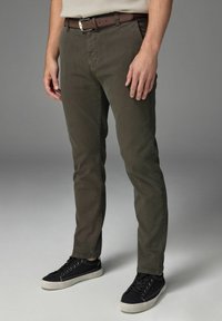 Next Chino - khaki green