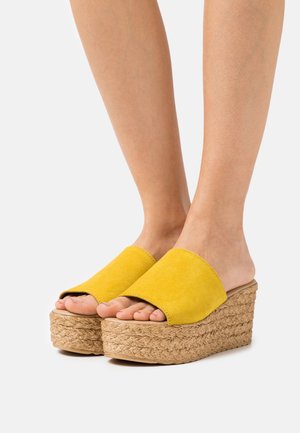 Tata Italia, Mules à talons - yellow