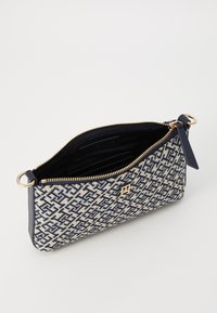 Thumbnail Image 4