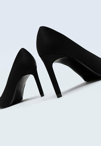 Stradivarius Zapatos altos - black