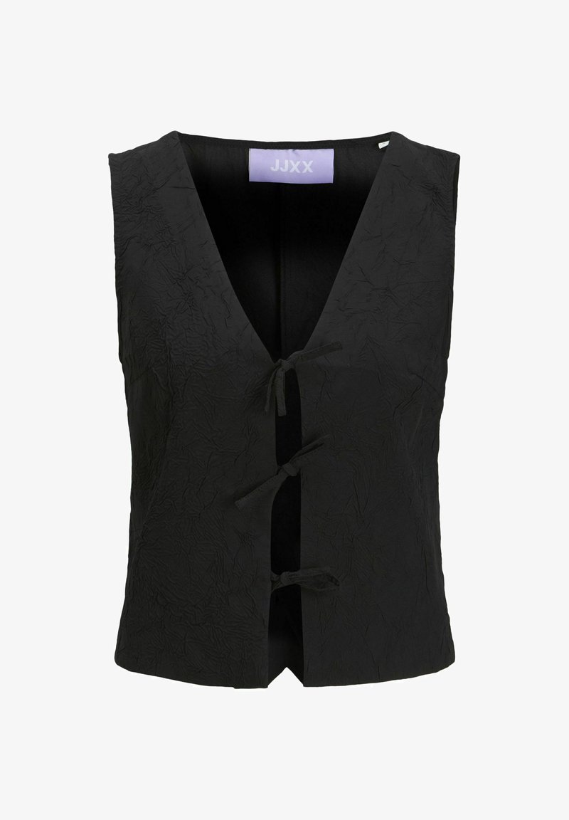 Crni bezrukavni prsluk od teksturirane tkanine, dubokog V-izreza, s tri trake za zaključavanje sprijeda. Na etiketi piše "JJXX."