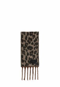 Šál s leopardím vzorom, vyrobený z jemného materiálu, s béžovým pozadím a tmavými škvrnami, ozdobený hnedými strapcami a čiernou koženou nálepkou.