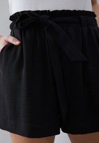 Anna Field Šortky - black