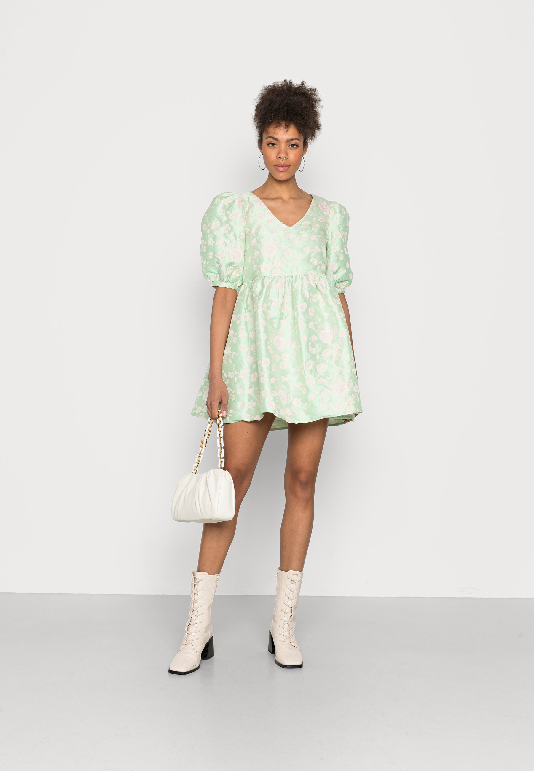 Glamorous V-NECK PUFF SLEEVE SMOCK MINI 