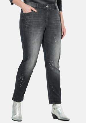 RIVET DETAIL STRETCH FIT BOYFRIEND - Jean boyfriend - black