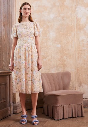 SECRET GARDEN SHORT SLEEVE MIDAXI DRESS - Robe de soirée - champagne/summer daze